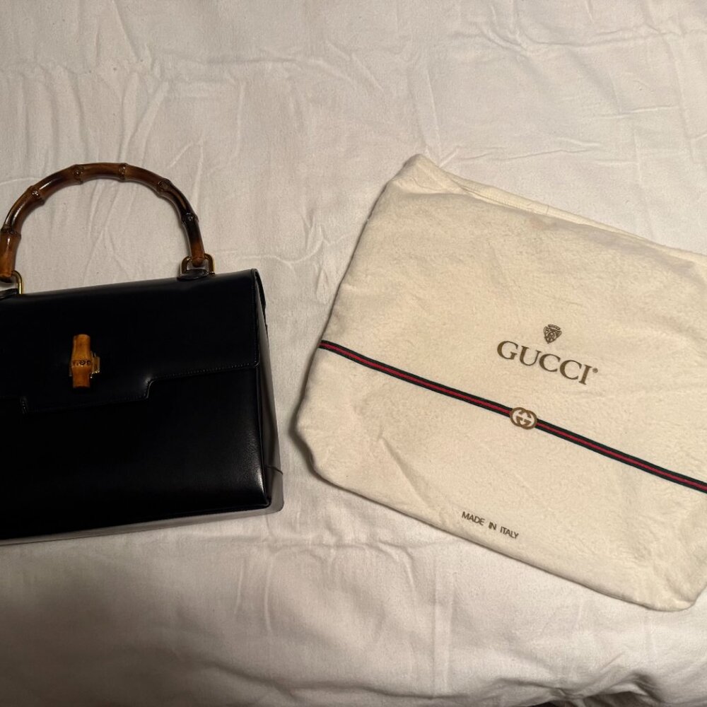 NEW AUTHENTIC VINTAGE Gucci Handbag with Bamboo Handle & Lock and Dust cover - Picture 2 of 10